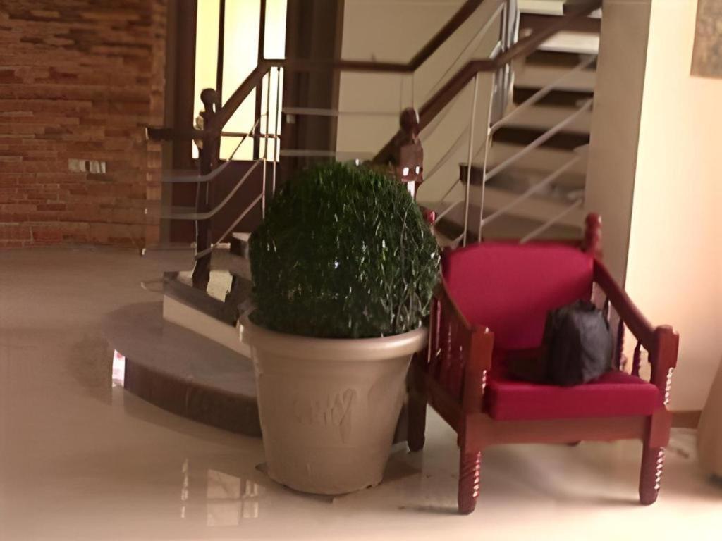 Regal Plaza Hotel Nabua Exterior foto